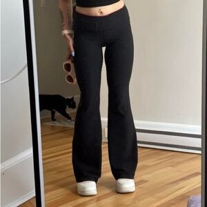 TALL Lululemon Groove Pant – Black – Size 6 (Early 2010s, Luon)